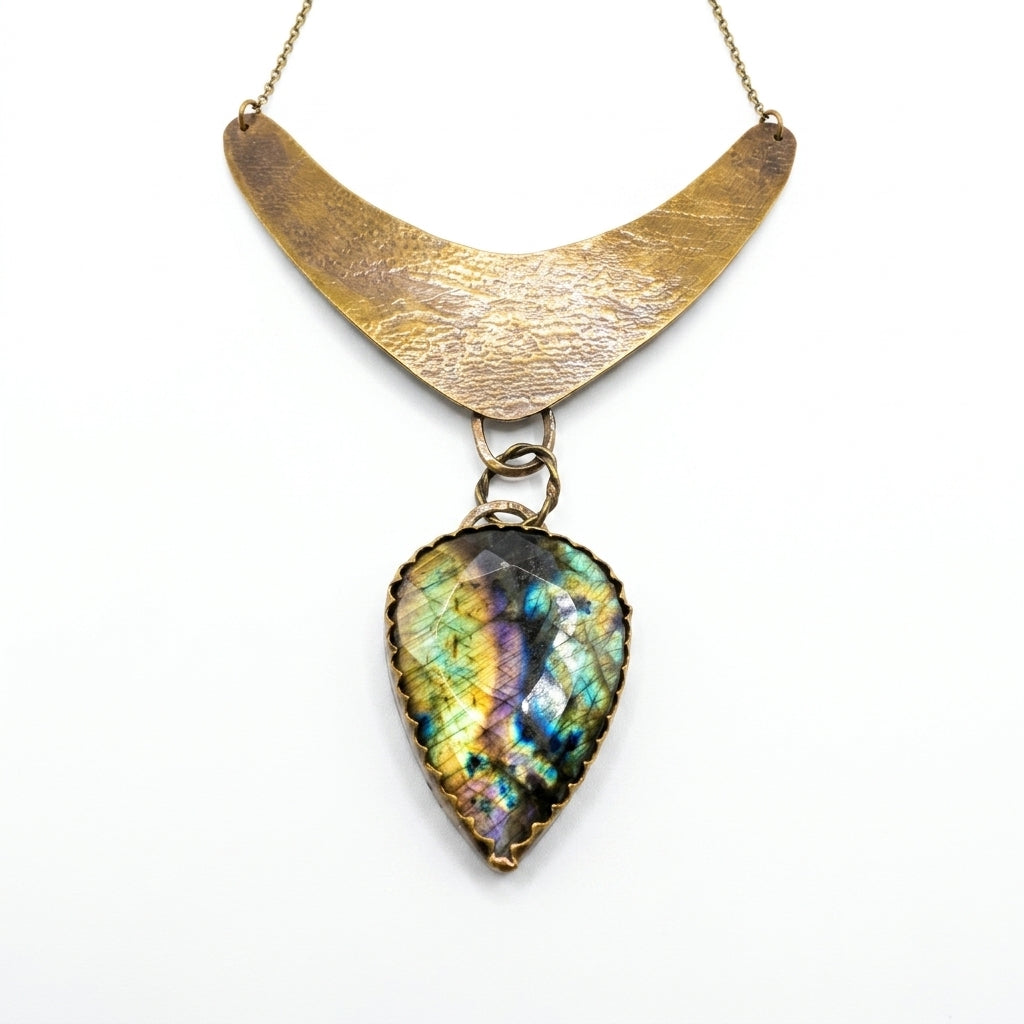 Collier labradorite jaune et violette, motif serpent